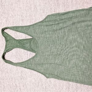 Lululemon Essential Tank Size 6